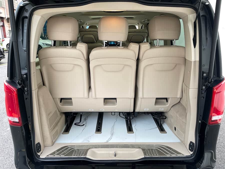 Mercedes-Benz V Class 2022 immagine di auto #14