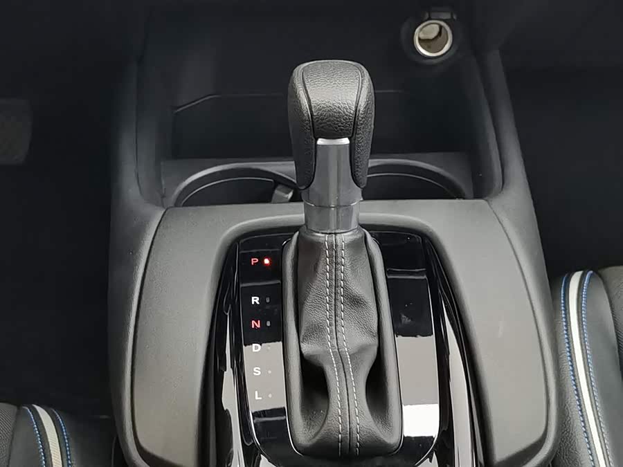 Honda HR-V 2024 car image #14