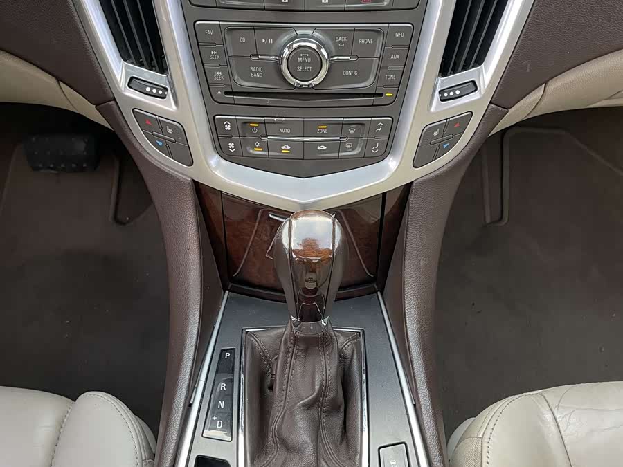 2011 car image #14