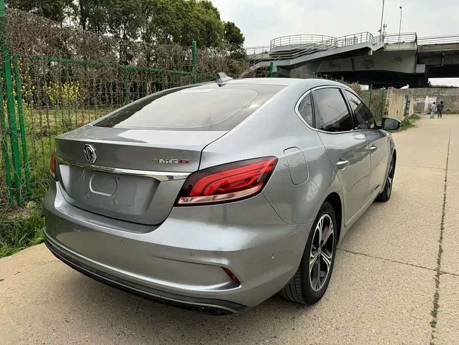 MG 6 New Energy 2019 car image #14