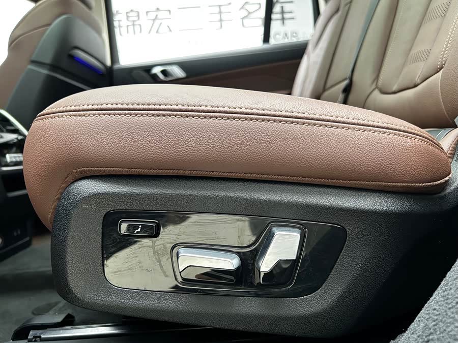 BMW X7 2020 immagine di auto #14