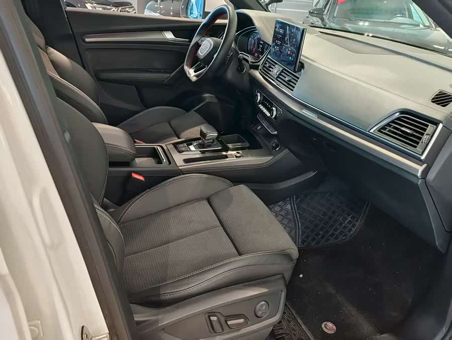 Audi Q5L Sportback 2022 car image #14