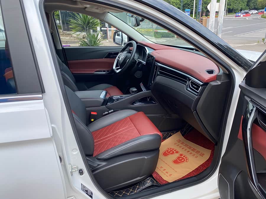 Forthing T5 2019 #14 Forthing T5 2019 immagine di auto #14