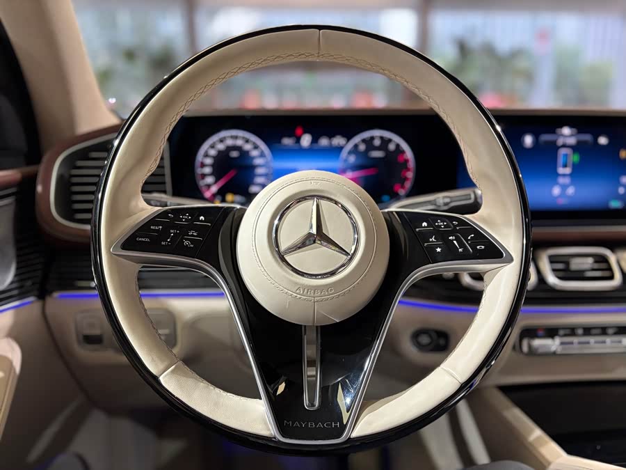 Mercedes-Benz Maybach GLS 2024 صورة سيارة #14