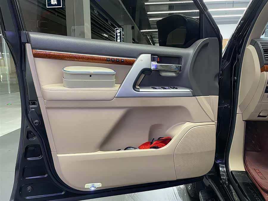 丰田 兰德酷路泽 2016 汽车图片 #14