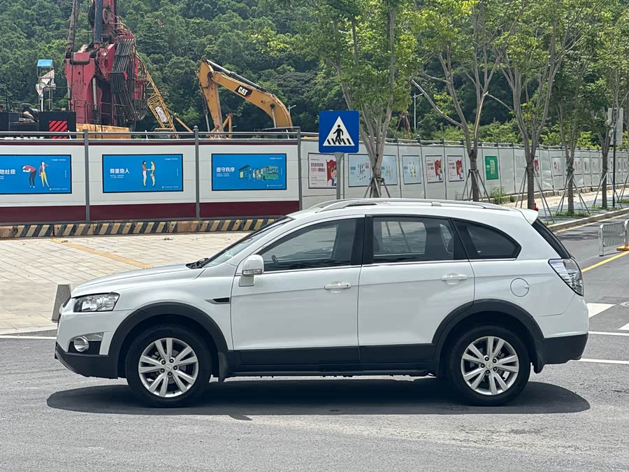 Chevrolet Captiva 2016 car image #14