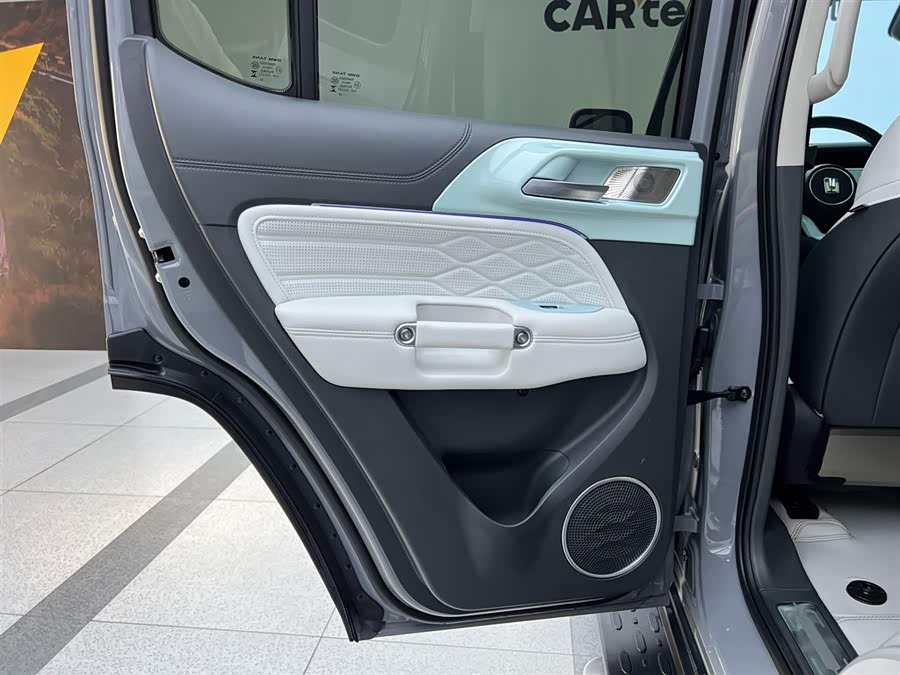 Tank 300 New Energy 2024 #14 Tank 300 New Energy 2024 car image #14