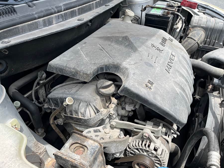 Forthing JOYEAR S50 2015 #14 Forthing JOYEAR S50 2015 imagem de carro #14