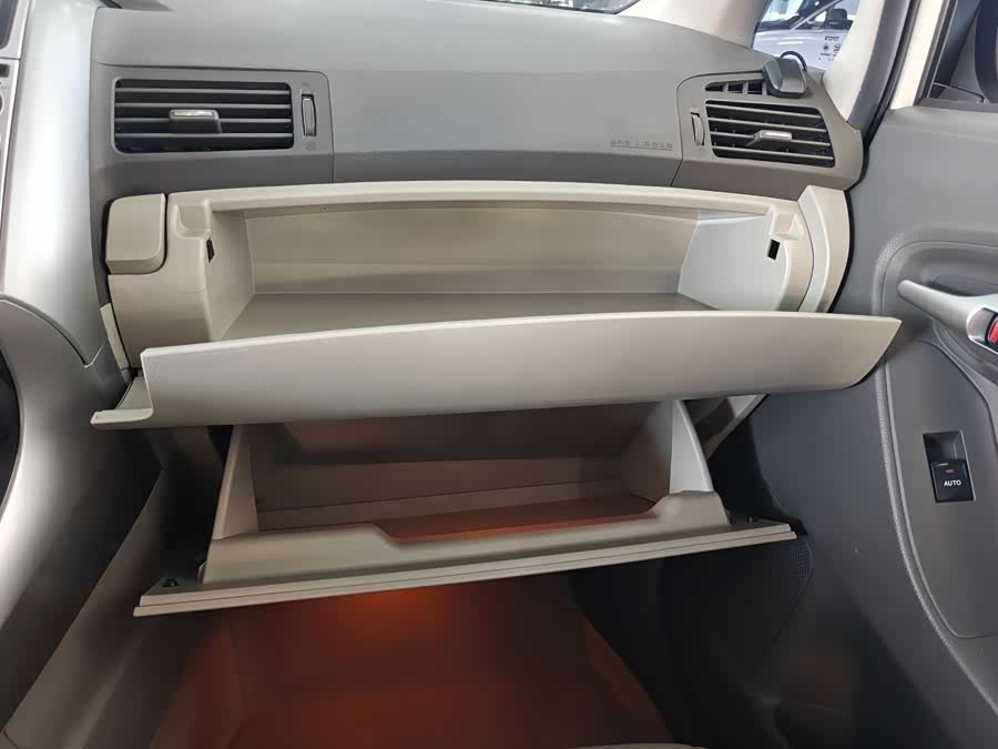 Toyota Reiz 2013 car image #14