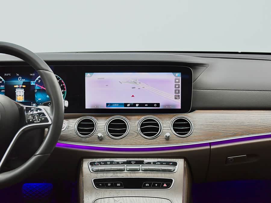 Mercedes-Benz E Class New Energy 2021 car image #14