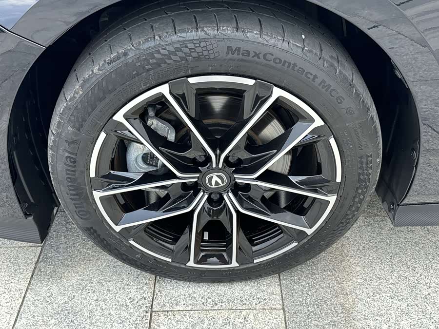 Changan UNI-V iDD 2024 صورة سيارة #14