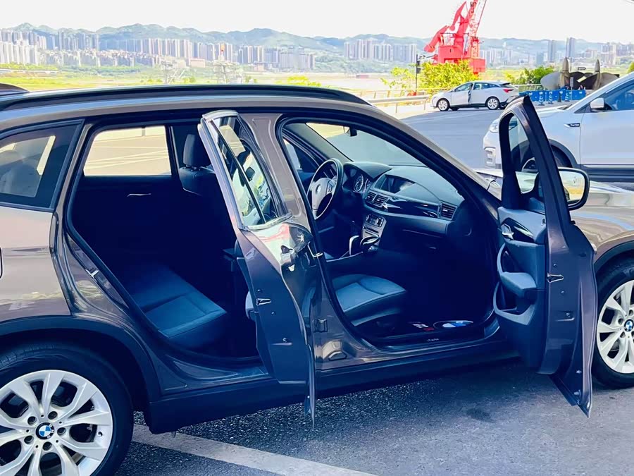 BMW X1 (Imported) 2012 car image #14