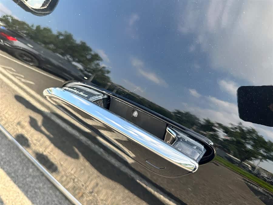 Mercedes-Benz EQS SUV 2023 car image #14