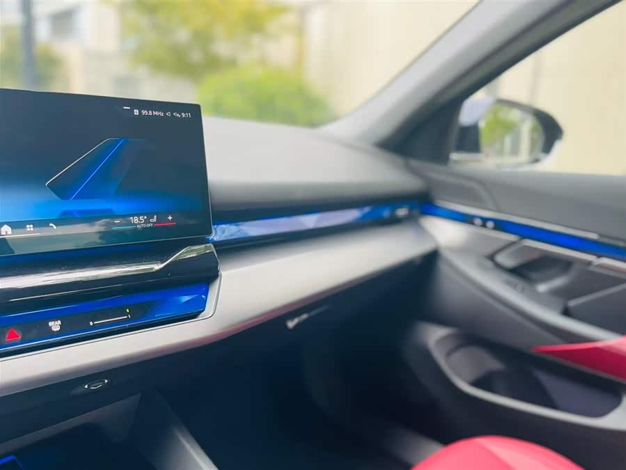 BMW i5 2024 immagine di auto #14