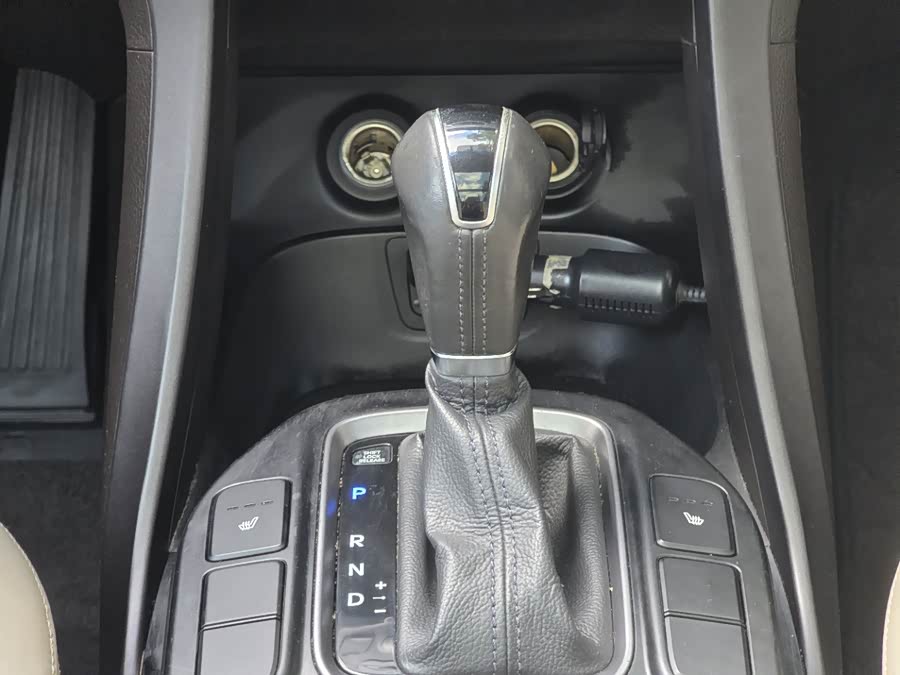 Hyundai Santa Fe (Imported) 2013 car image #14