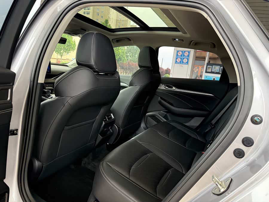 GEELY PrefaceL 2020 car image #14