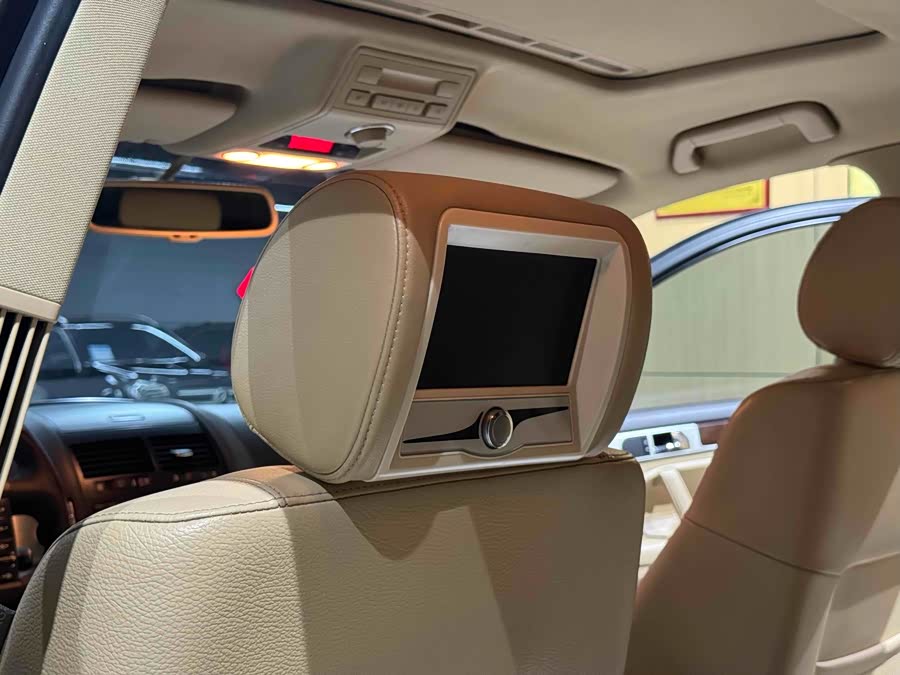 Volkswagen Touareg 2010 immagine di auto #14