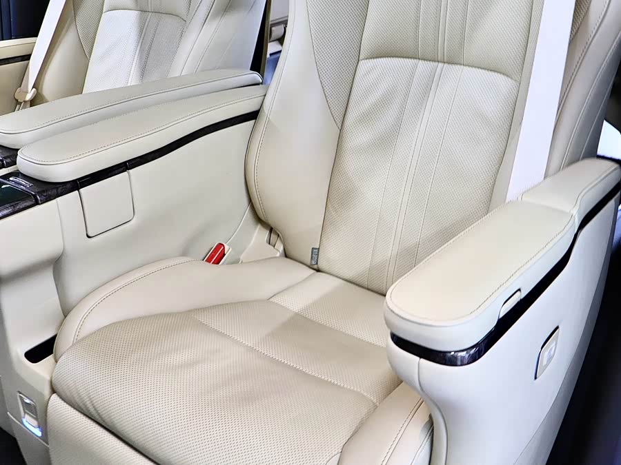 Toyota Alphard 2021 #14 Toyota Alphard 2021 car image #14