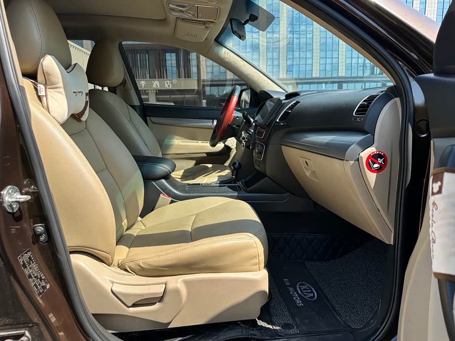 Kia Sorento 2014 изображение автомобиля #14