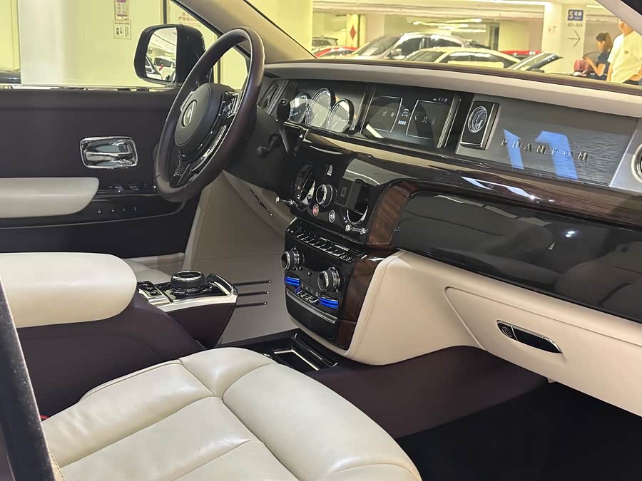 劳斯莱斯 幻影 2020 汽车图片 #14