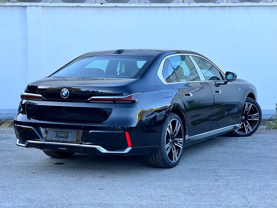 BMW 7 Series #14 BMW 7 Series car image #14