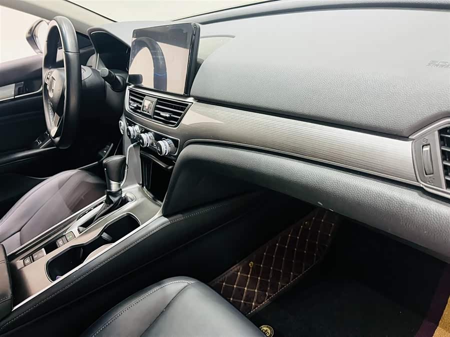 BYD F3R 2023 car image #14