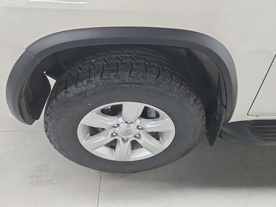 Toyota Fortuner 2019 #14 Toyota Fortuner 2019 car image #14