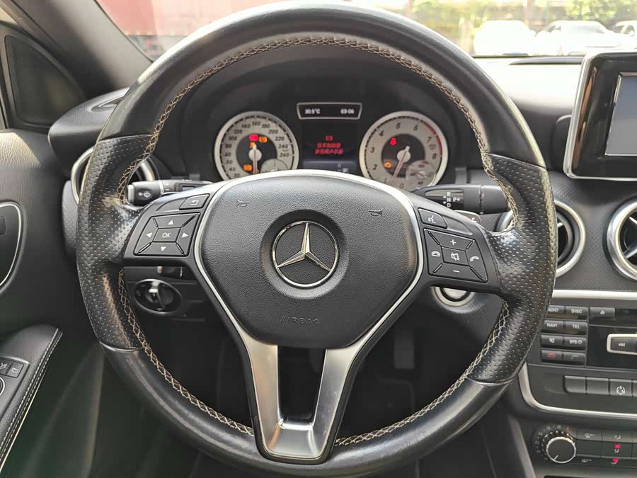 Mercedes-Benz A Class (Imported) 2015 car image #14