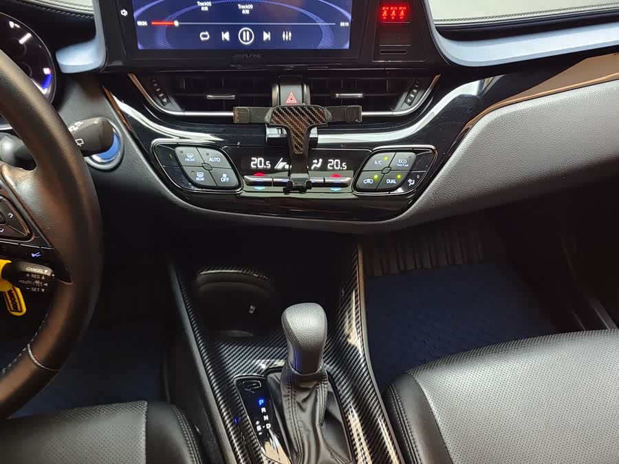 Toyota Izoa 2022 car image #14