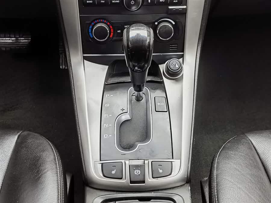 Chevrolet Captiva 2017 car image #14