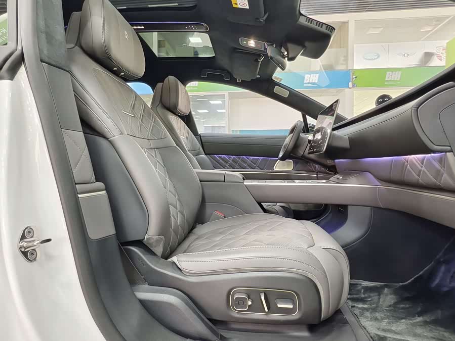 NIO ET9 2024 صورة سيارة #14