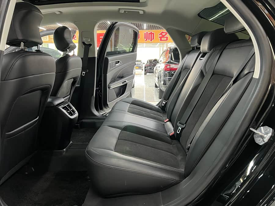 Ford Taurus 2021 #14 Ford Taurus 2021 صورة سيارة #14