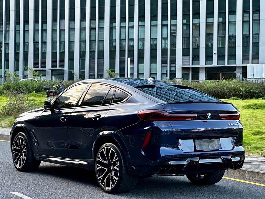 BMW X6 M 2023 car image #14