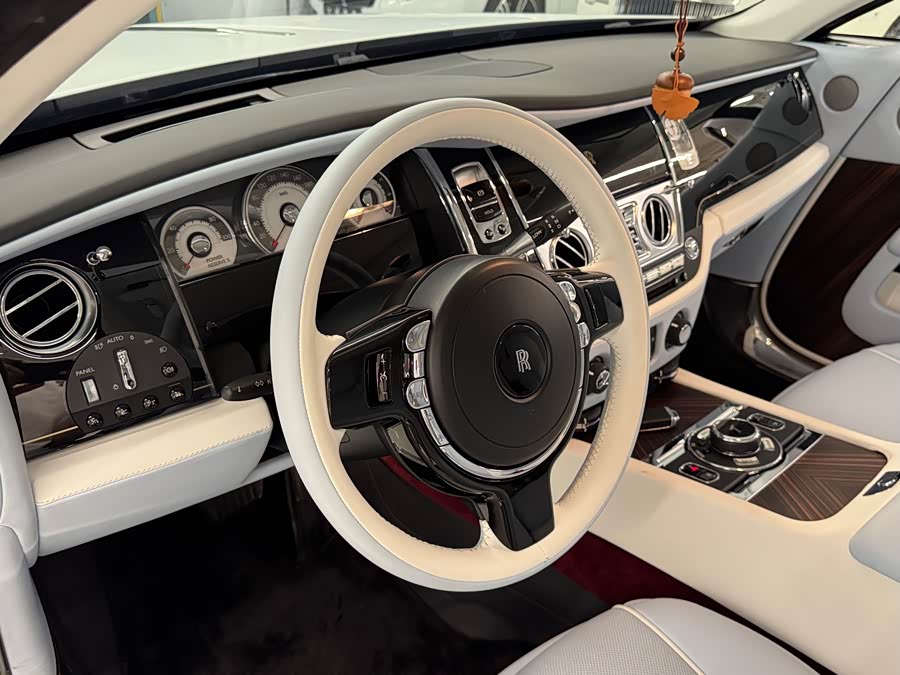 Rolls-Royce Wraith 2014 car image #14