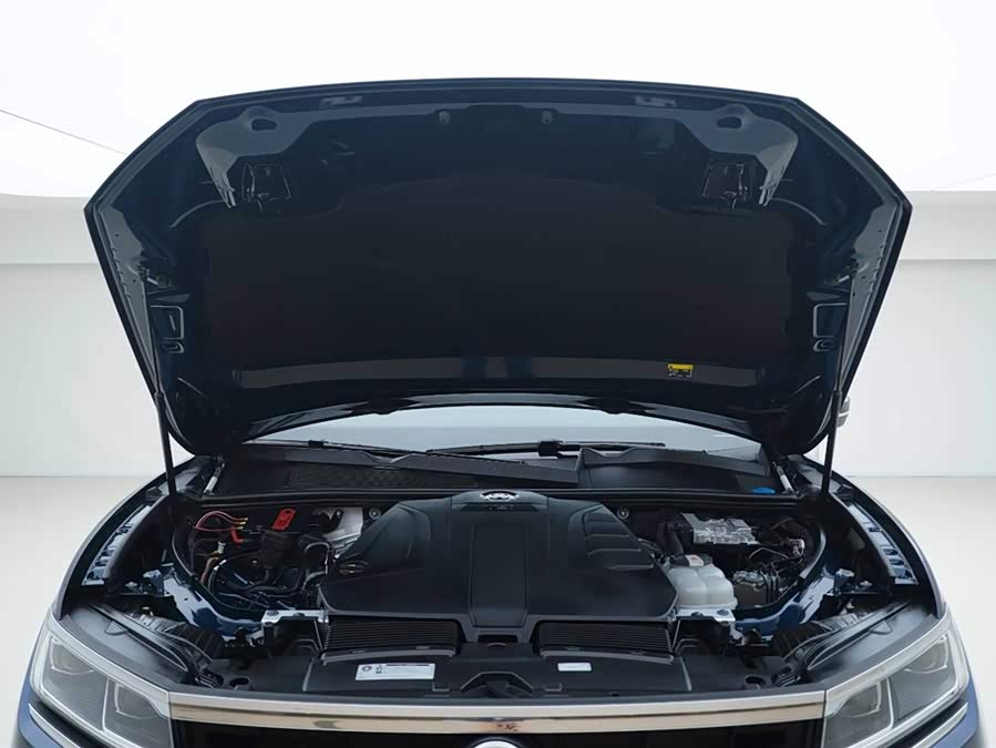 Volkswagen Touareg 2019 car image #14