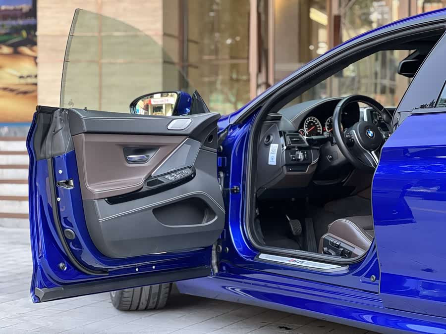 BMW M6 2015 car image #14