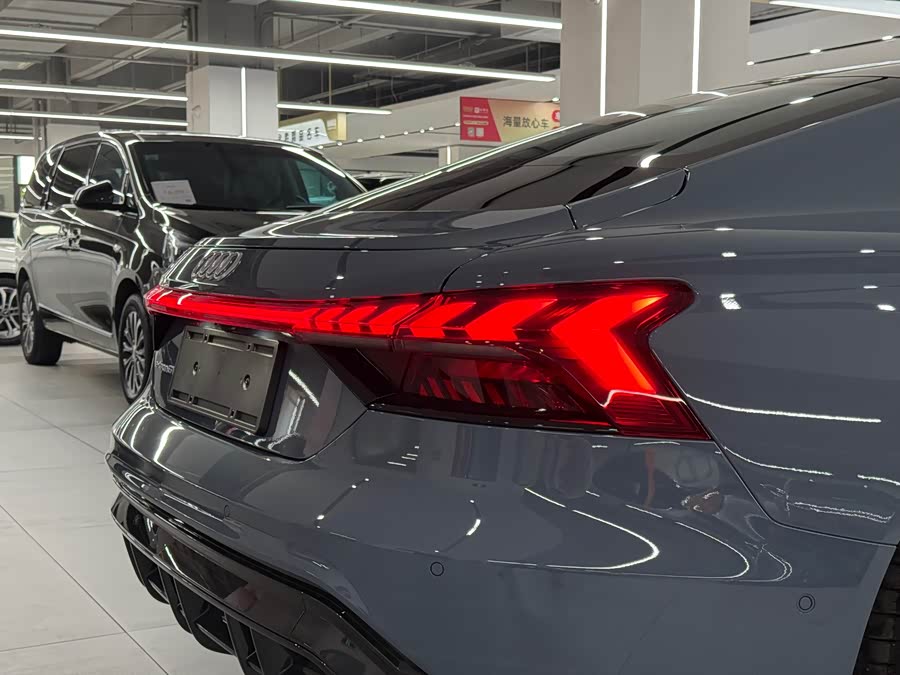 Audi e-tron GT 2024 صورة سيارة #14