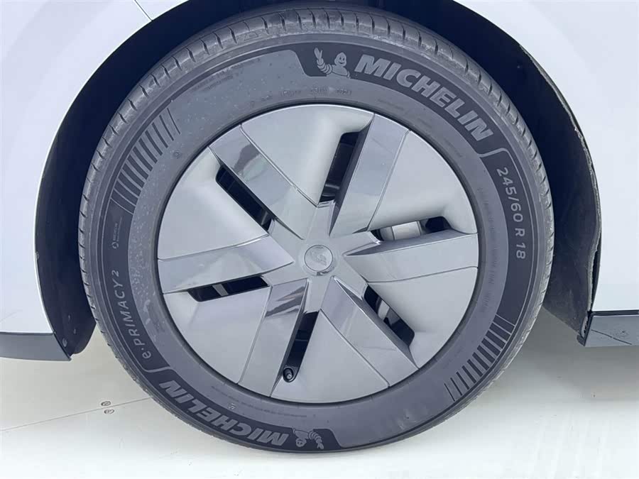 理想汽车 理想MEGA 2024 汽车图片 #14