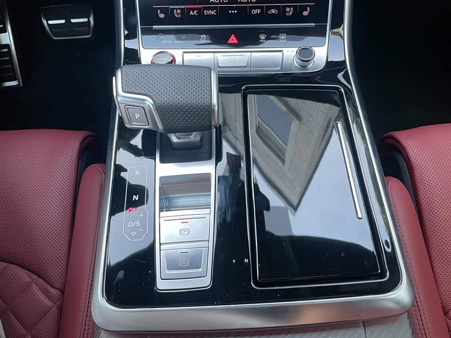 Audi SQ7 2024 immagine di auto #14