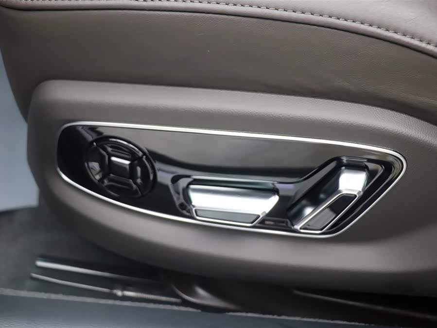 Audi A8 New Energy 2022 immagine di auto #14