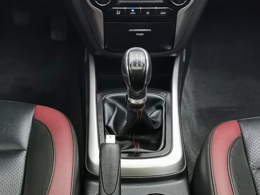 Changan Eado XT 2015 изображение автомобиля #14