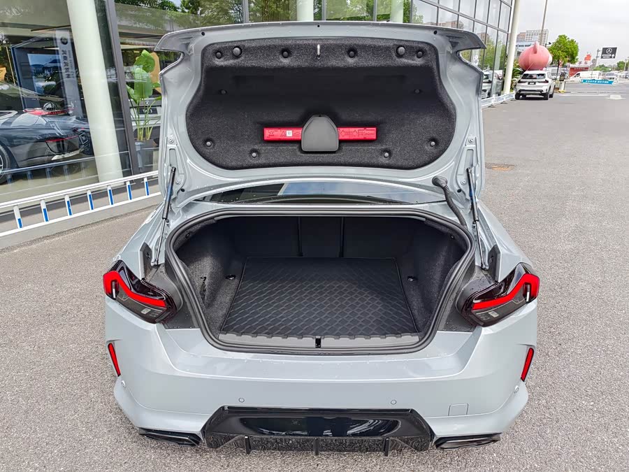 BMW M240i 2025 immagine di auto #14