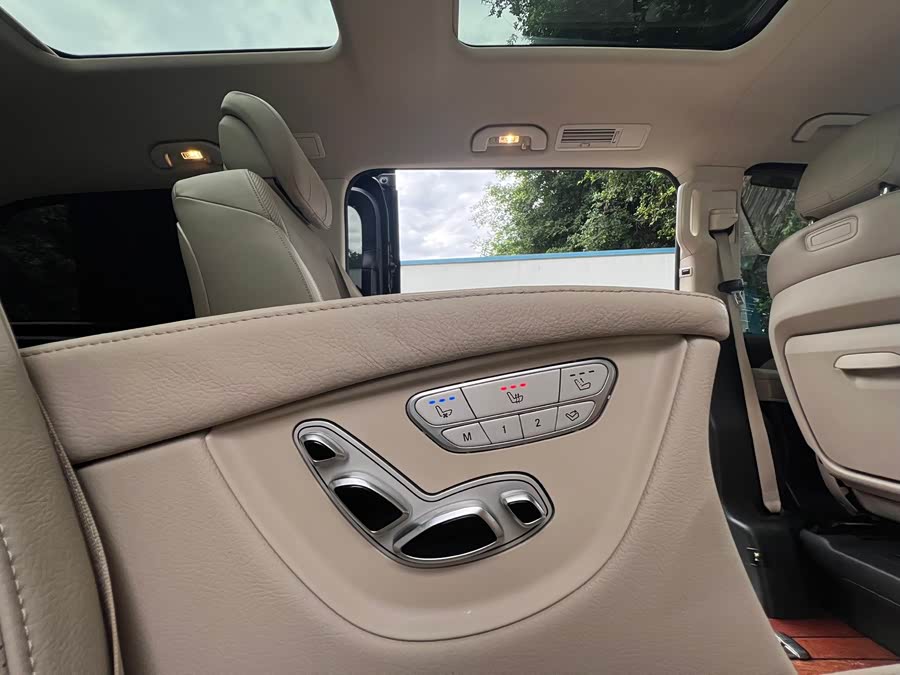 Mercedes-Benz V Class 2019 #14 Mercedes-Benz V Class 2019 car image #14