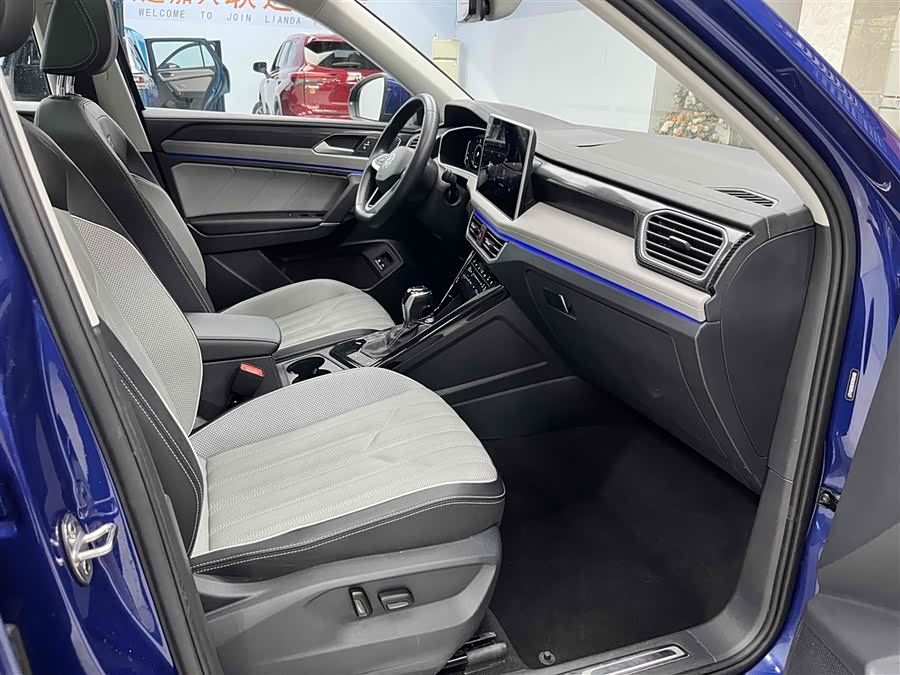 Volkswagen Tayron GTE 2023 #14 Volkswagen Tayron GTE 2023 car image #14