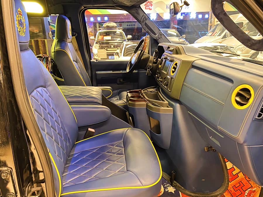 Ford E350 2010 car image #14