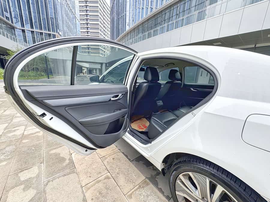 GEELY Emgrand New Energy 2018 #14 GEELY Emgrand New Energy 2018 car image #14