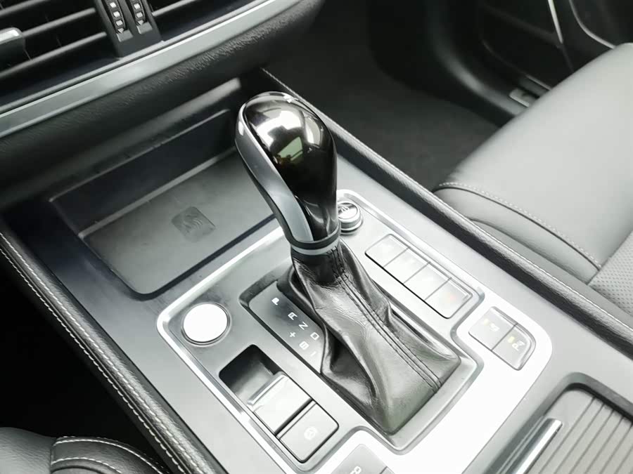 比亚迪 唐 2018 汽车图片 #14