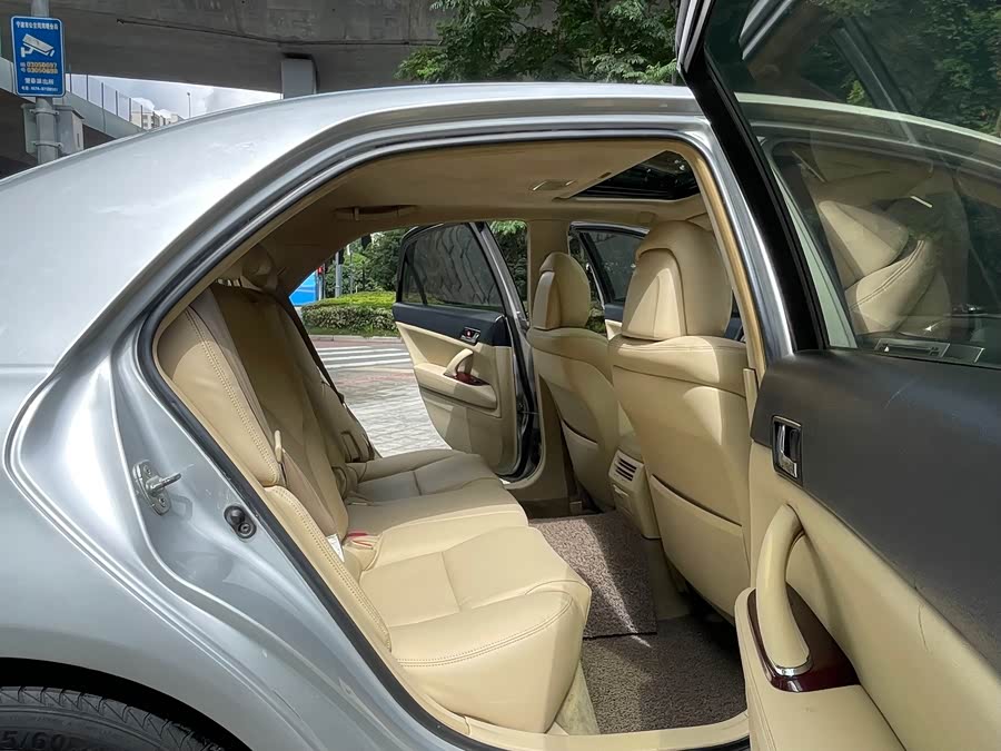 Toyota Reiz 2009 immagine di auto #14