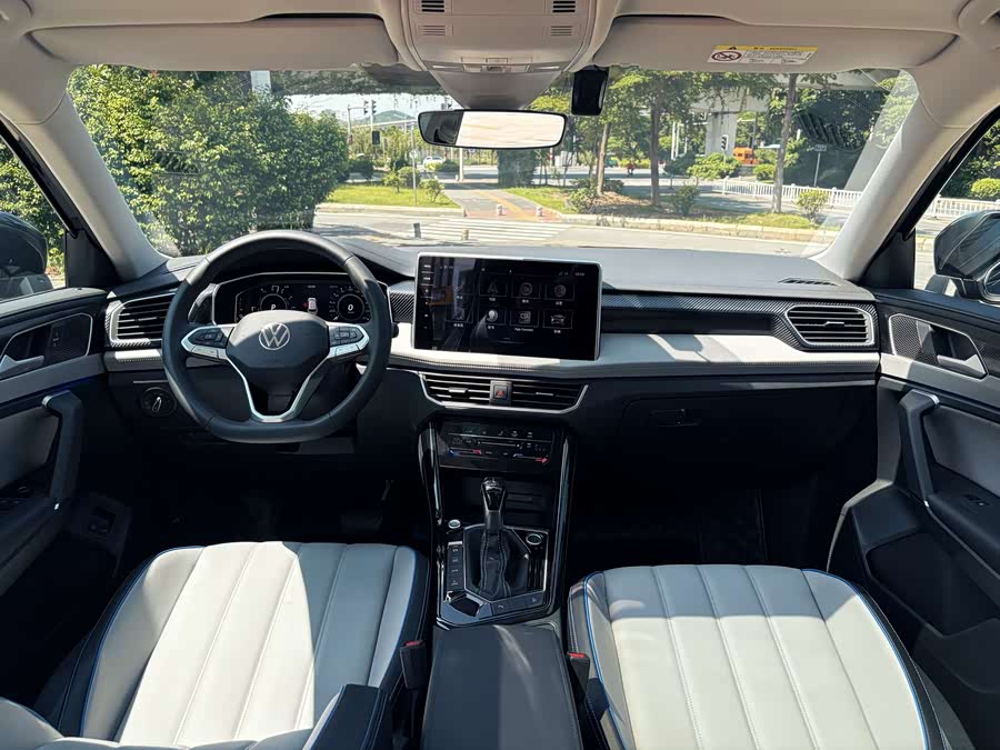 Volkswagen Tayron GTE 2023 #14 Volkswagen Tayron GTE 2023 car image #14