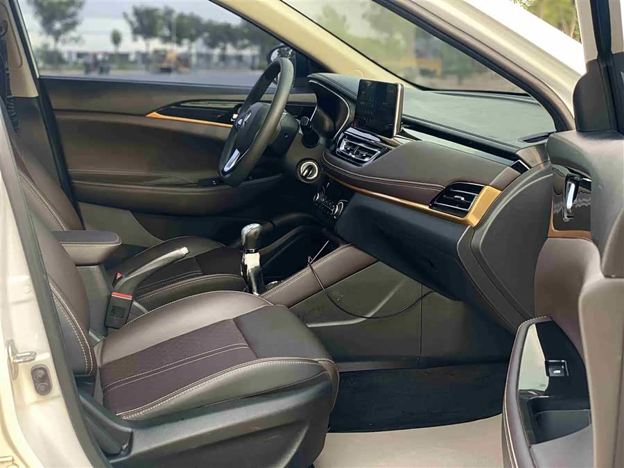 Changan Eado DT 2019 car image #14